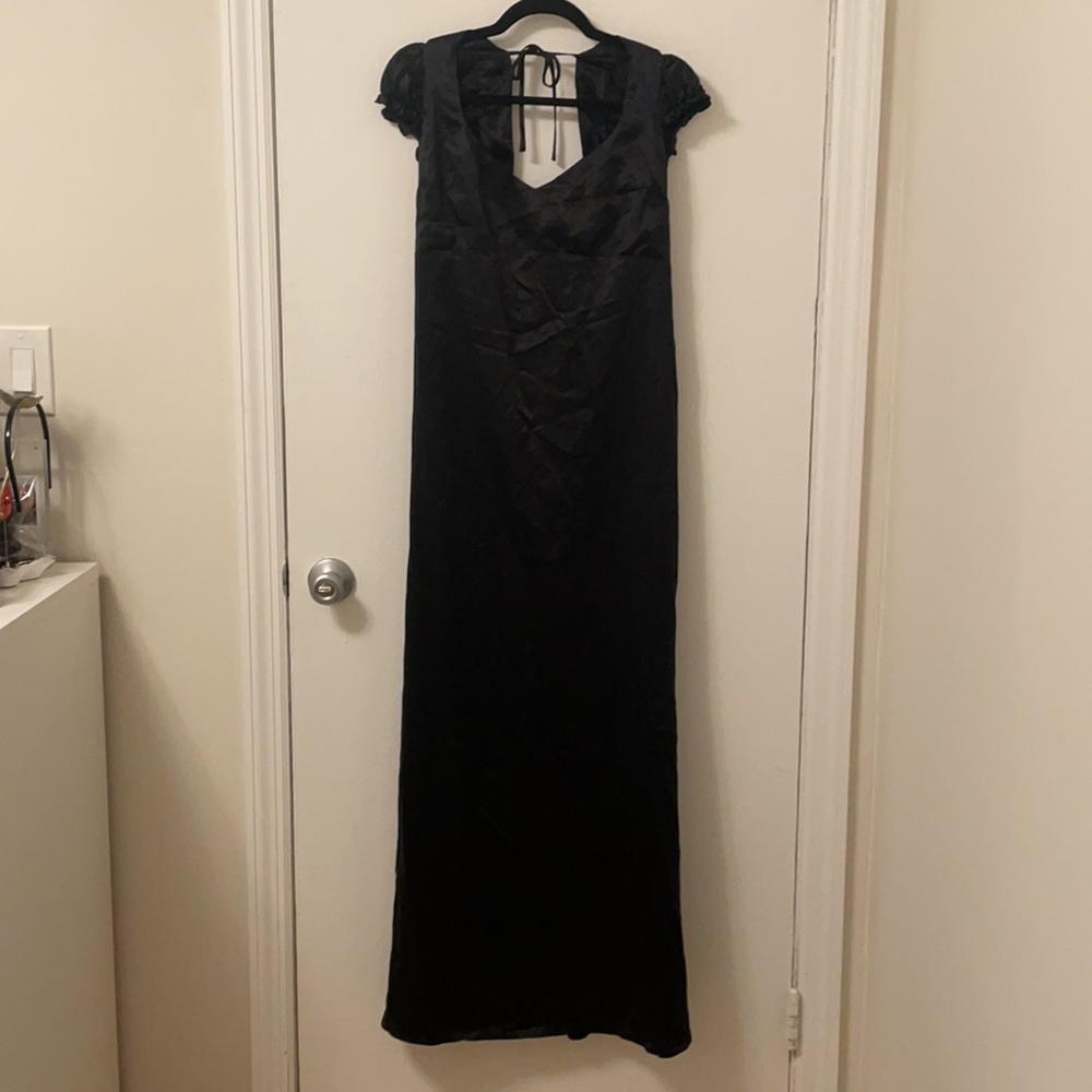 NWOT Reformation - Charmeuse Silk Black Cap Sleeve Formal Dress - 6 (100% Silk)